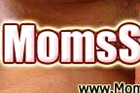 Screenshot of Moms Seduce Boys